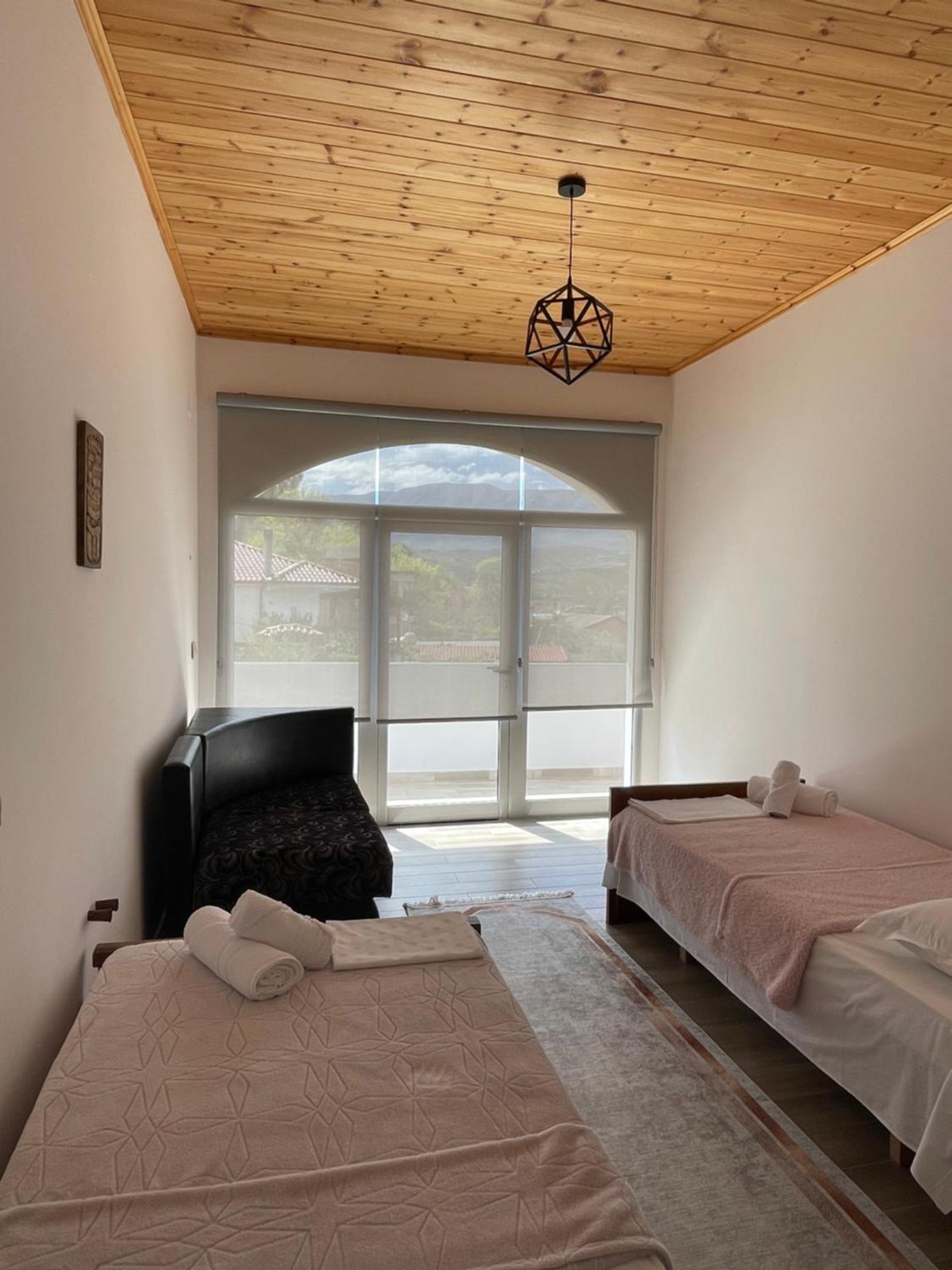 Georgemishel Guest House Berat Exterior foto